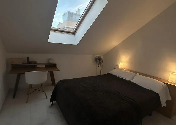 Modern Duplex In Centre 2br 2 Baths Appartement *